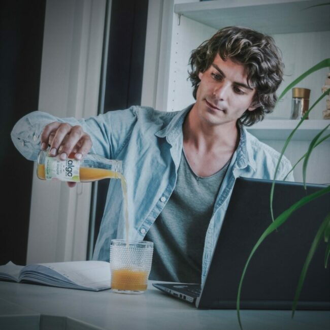 Mettez en valeur votre marque avec des images percutantes. Spécialiste en photographie promotionnelle et corporate pour startups et entreprises à Annecy, Lyon et Genève.