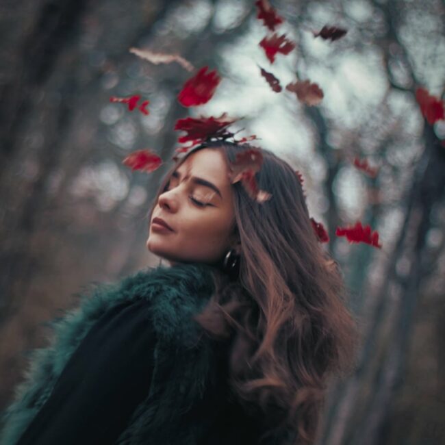 Des photos uniques et créatives, capturant l’essence de votre univers. Photographe artistique, mode et image de marque en Haute-Savoie et Genève.
